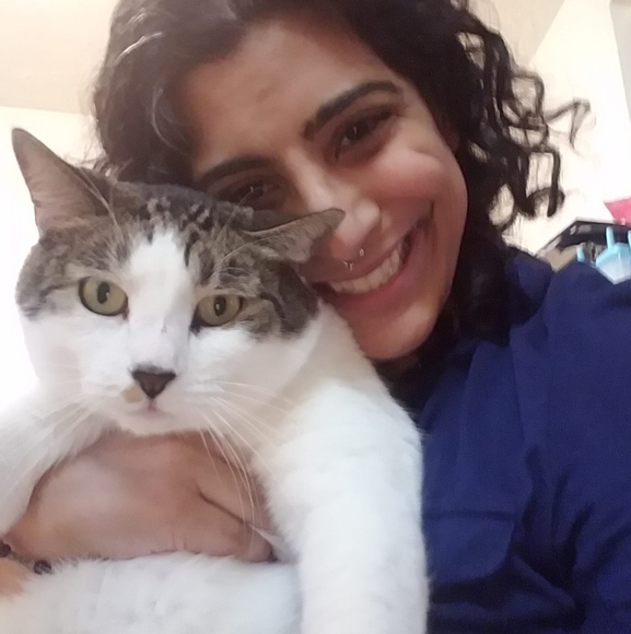 Meet your Posher, Leana - Picture 1 of 1